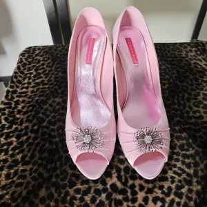 GORGEOUS BORDELLO PINK SATIN HEELS SHOES SIZE 12