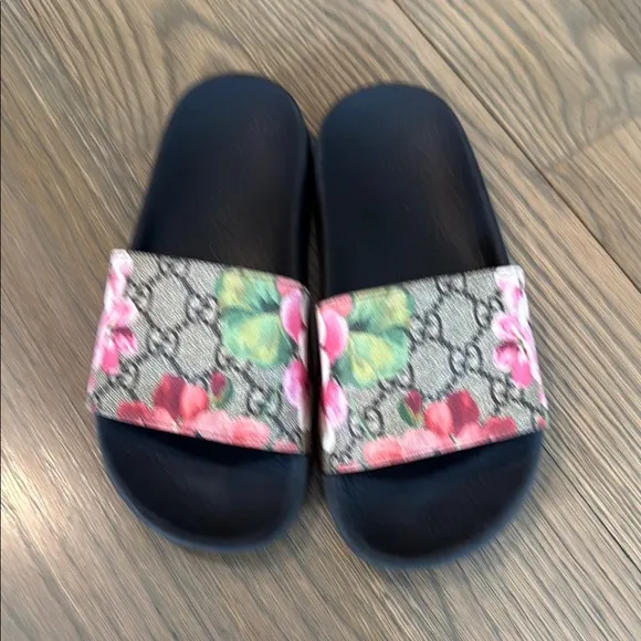 Gucci Black and Pink Monogram Sandals