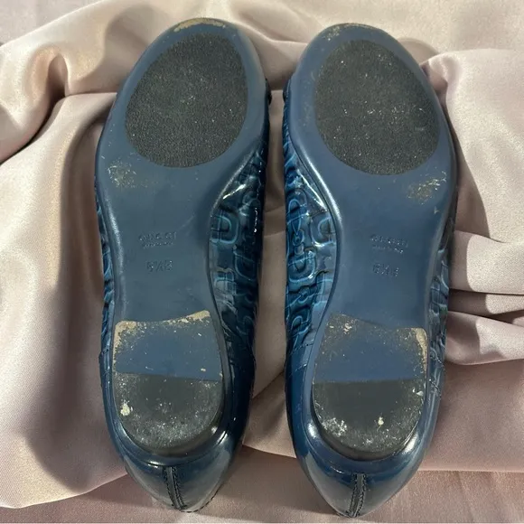 GUCCI Gold Buckle Patent Leather Horse Bit Print Royal Blue