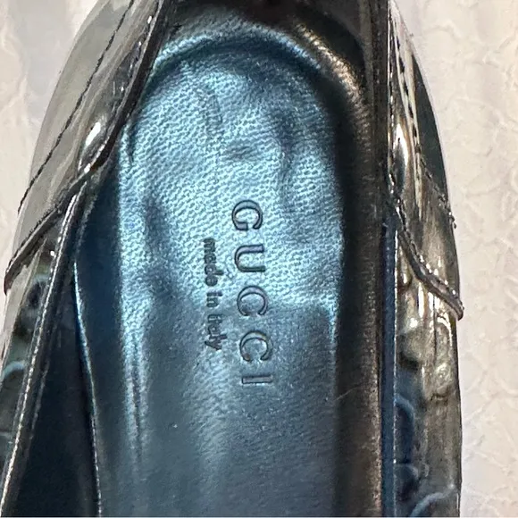 GUCCI Gold Buckle Patent Leather Horse Bit Print Royal Blue