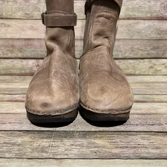 Hasbeens Brown Leather Ankle Boots