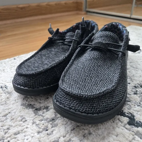 Hey dude Wendy, Black Slip On Shoes Womens Size 10 NWOT