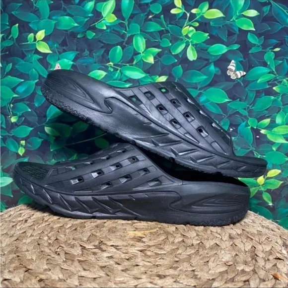 HOKA Black Recovery Slide Sandals