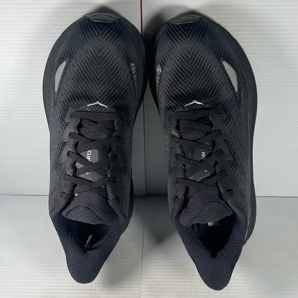 Hoka Clifton 9 GTX - Black Running Shoes Size 8B