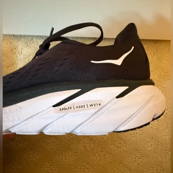 Hoka One Men’s Clifton 8 Running Shoes