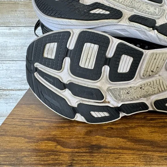 Hoka One One Bondi 7 Women's Size 9 Running Shoes Black | White