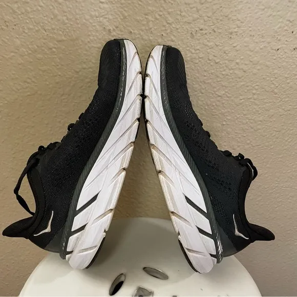 Hoka One One Clifton 7 Black White Running Shoes Women's Sz 6.5D B7