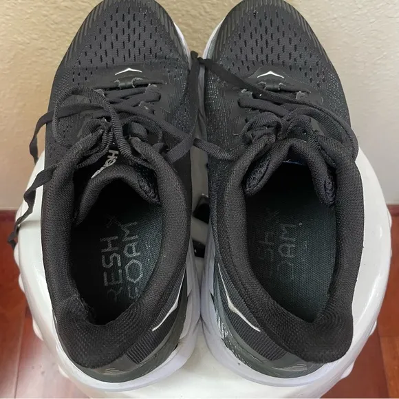 Hoka One One Clifton 7 Black White Running Shoes Women's Sz 6.5D B7