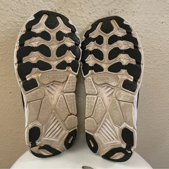 Hoka One One Clifton 7 Black White Running Shoes Women's Sz 6.5D B7
