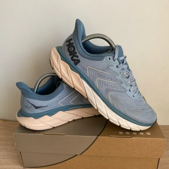 HOKA ONE ONE Women's Zinal Running Shoes - SZ 9.5