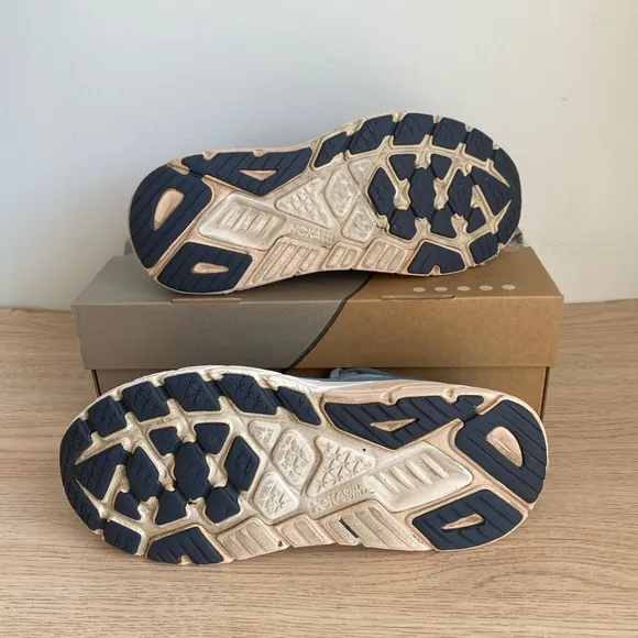 HOKA ONE ONE Women's Zinal Running Shoes - SZ 9.5
