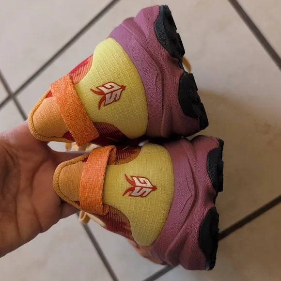 HOKA Speedgoat 5 Orange Sneaker Running Shoes Purple Size 8