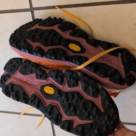 HOKA Speedgoat 5 Orange Sneaker Running Shoes Purple Size 8