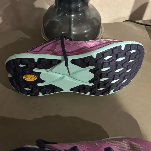 Hoka Tecton x2 shoes excellent 9