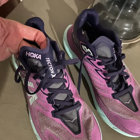 Hoka Tecton x2 shoes excellent 9