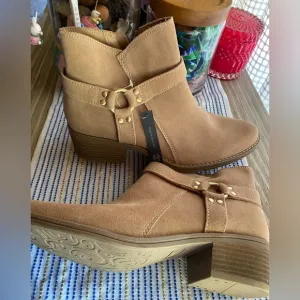 HOUSE OF HARLOW 1960 BEACHWOOD CAMEL SUEDE/LEATHER ANKLE BOOTS NEW SZ 10M