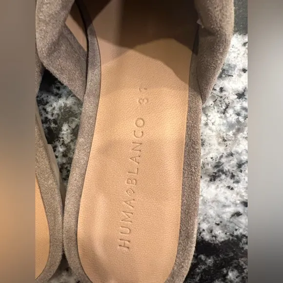 Huma Blanco Mules Size 37 (US 7)