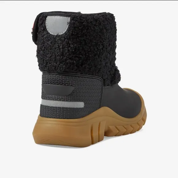 Hunter Kids Black Snow Boots- UK size 8Easy to Get On