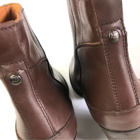 Hunter Leather Ankle Booties