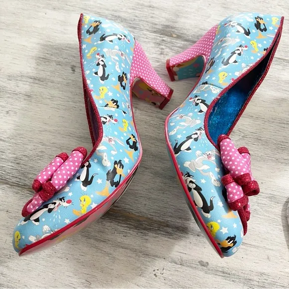Irregular Choice Looney Tunes Heels  size 46