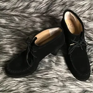 Isaac Mizrahi Black Suede Boots 7M
