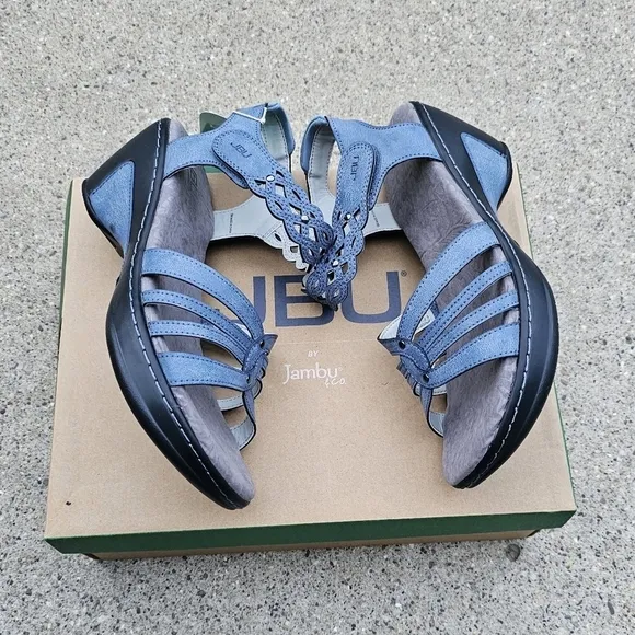 Jbu leather memory foam Cushioned sandals women's 9