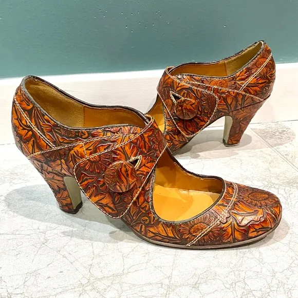 JEFFREY CAMPBELL Mary jane heels VINTAGE brown LEATHER TOOLED women’s 9.5 pumps