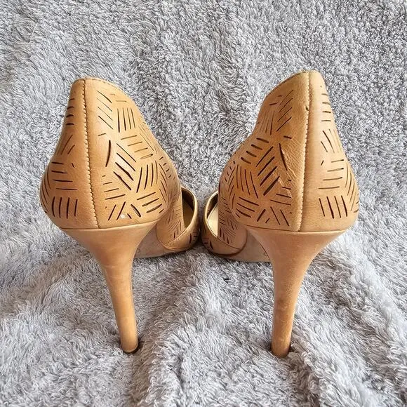 Jessica Simpson Women's Charie Perforated D-Orsay Dress Pump Heels Size 9.5M Tan