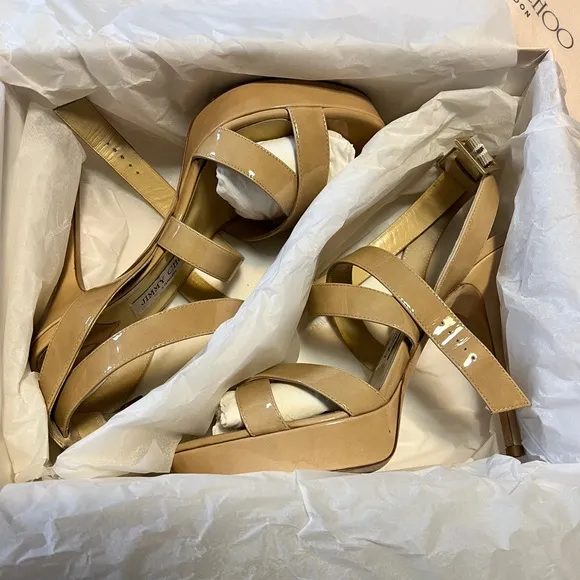 ~Jimmy Choo Nude Beige VAMP Patent Platform Sandals Sz. 39 *EUC* MSRP: $750 tax