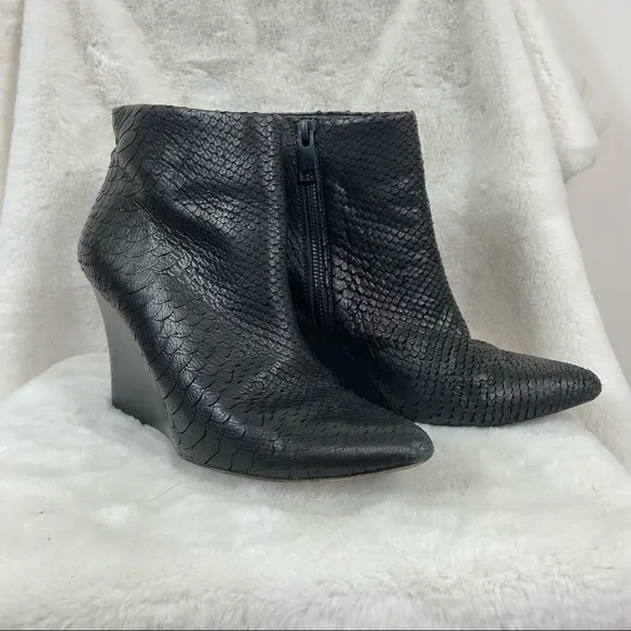 JOIE Jalena black Snake Embossed Wedge Ankle Bootie. 39/9
