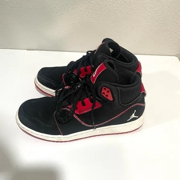 JORDAN 1 Flight 2 Black High Top Sneaker Shoes Youth 7 631784-002