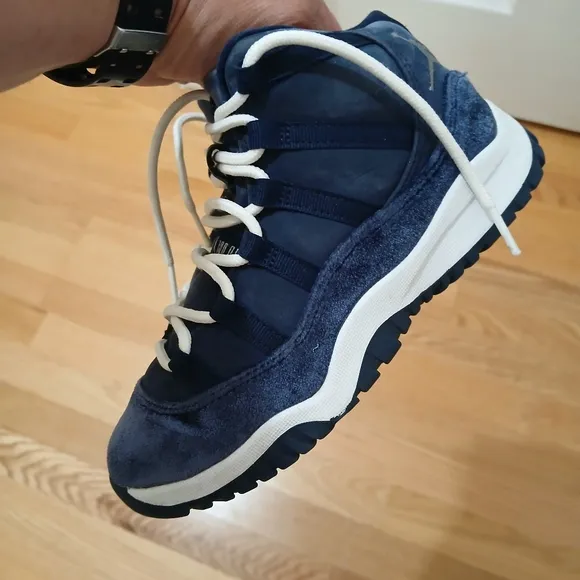Jordan 11 Retro Midnight Navy Streetwear/Lifestyle Shoes Size 2 Youth Un…