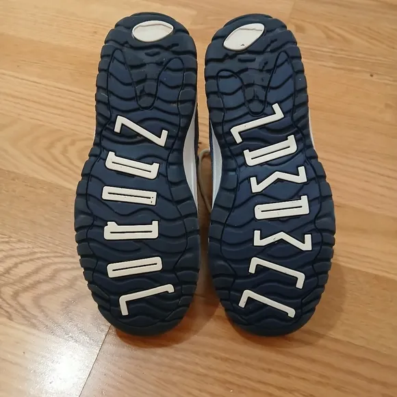 Jordan 11 Retro Midnight Navy Streetwear/Lifestyle Shoes Size 2 Youth Un…