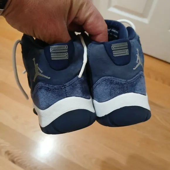 Jordan 11 Retro Midnight Navy Streetwear/Lifestyle Shoes Size 2 Youth Un…