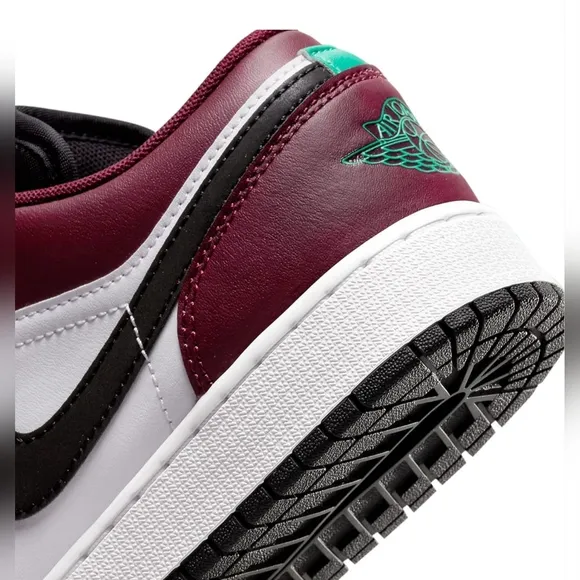 Jordan Big Kid's 1 Low SE Dark Beetroot/Black-Roma Green Size 5Y