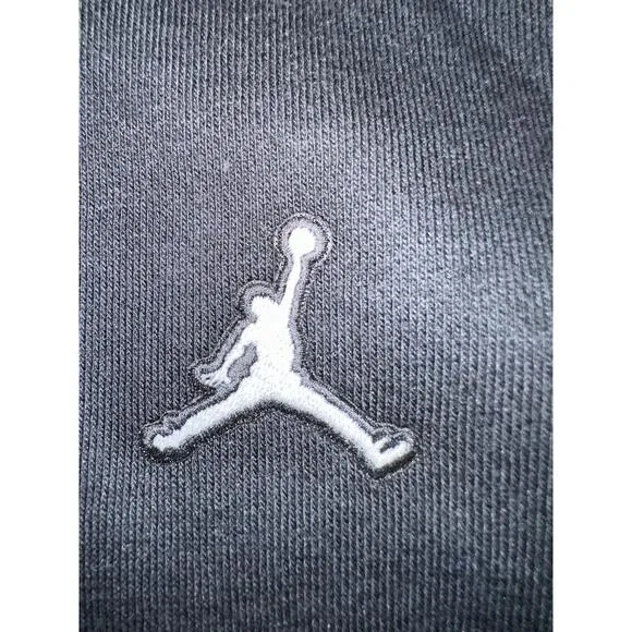 Jordan Big Kids (Boy’s) Essentials Fleece Pullover Black Hoodie