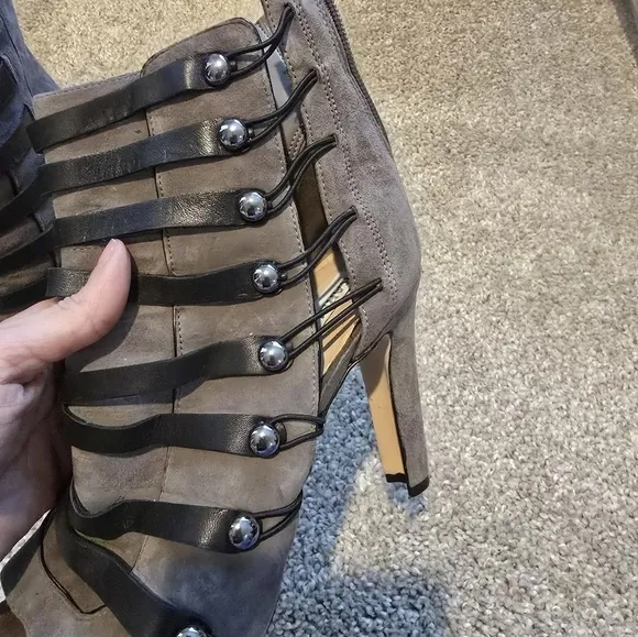 Karl Lagerfeld - Gorgeous Heel