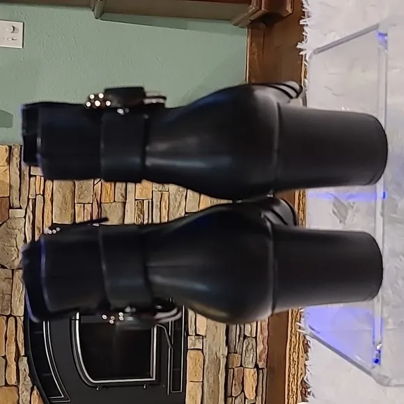 Karl Lagerfeld Leather zip ankle Boots