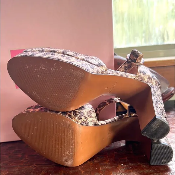 Kate Spade New York Perry Platform Pumps Fashion Runway Appearance Mob Boss Vibe