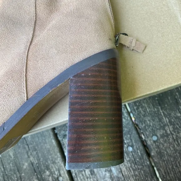 KDB Kelsi Dagger Suede boots Size 9us