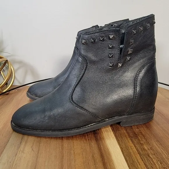 KEB Italia Black Leather Studded Ankle Boots Size 36