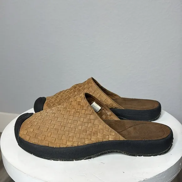 KEEN MENS SAN JUAN TAN WOVEN LEATHER SLIP ON SANDAL SHOES