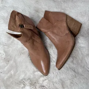 Kelsi Dagger Split Side Heeled Brown Ankle Booties Size 8
