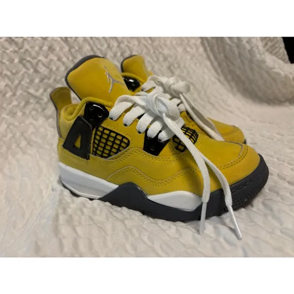 Kids Jordan Sneakers Yellow Black Size 10.5Y