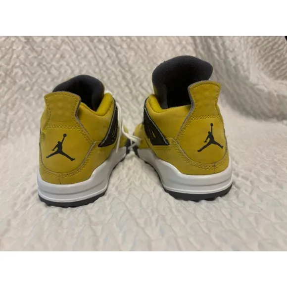 Kids Jordan Sneakers Yellow Black Size 10.5Y