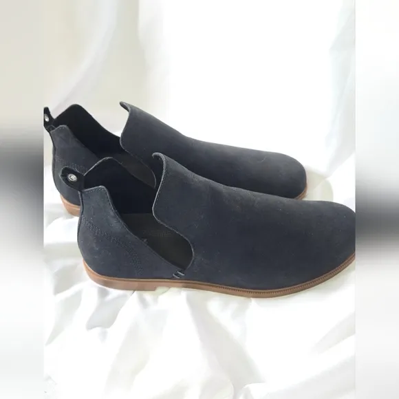 Kodiak Low Rider V Cut Black Leather Ankle Boots Size 9