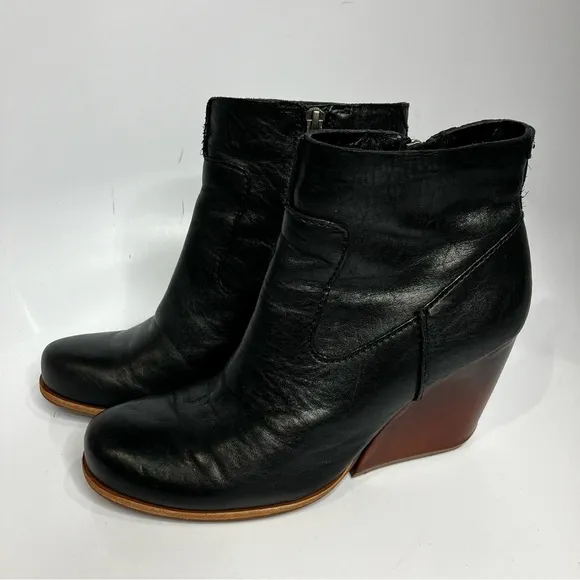 Kork-Ease black leather ankle boots size 7.5