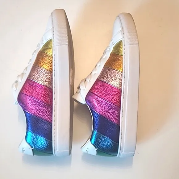 Kurt Geiger Rainbow Lane Stripe Sneaker Pebbled Metallic Leather Low Top Lace Up