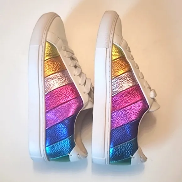 Kurt Geiger Rainbow Lane Stripe Sneaker Pebbled Metallic Leather Low Top Lace Up