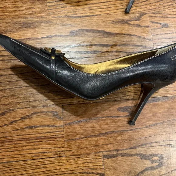 Ladies shoes gently used Dolce Gabbana leather
